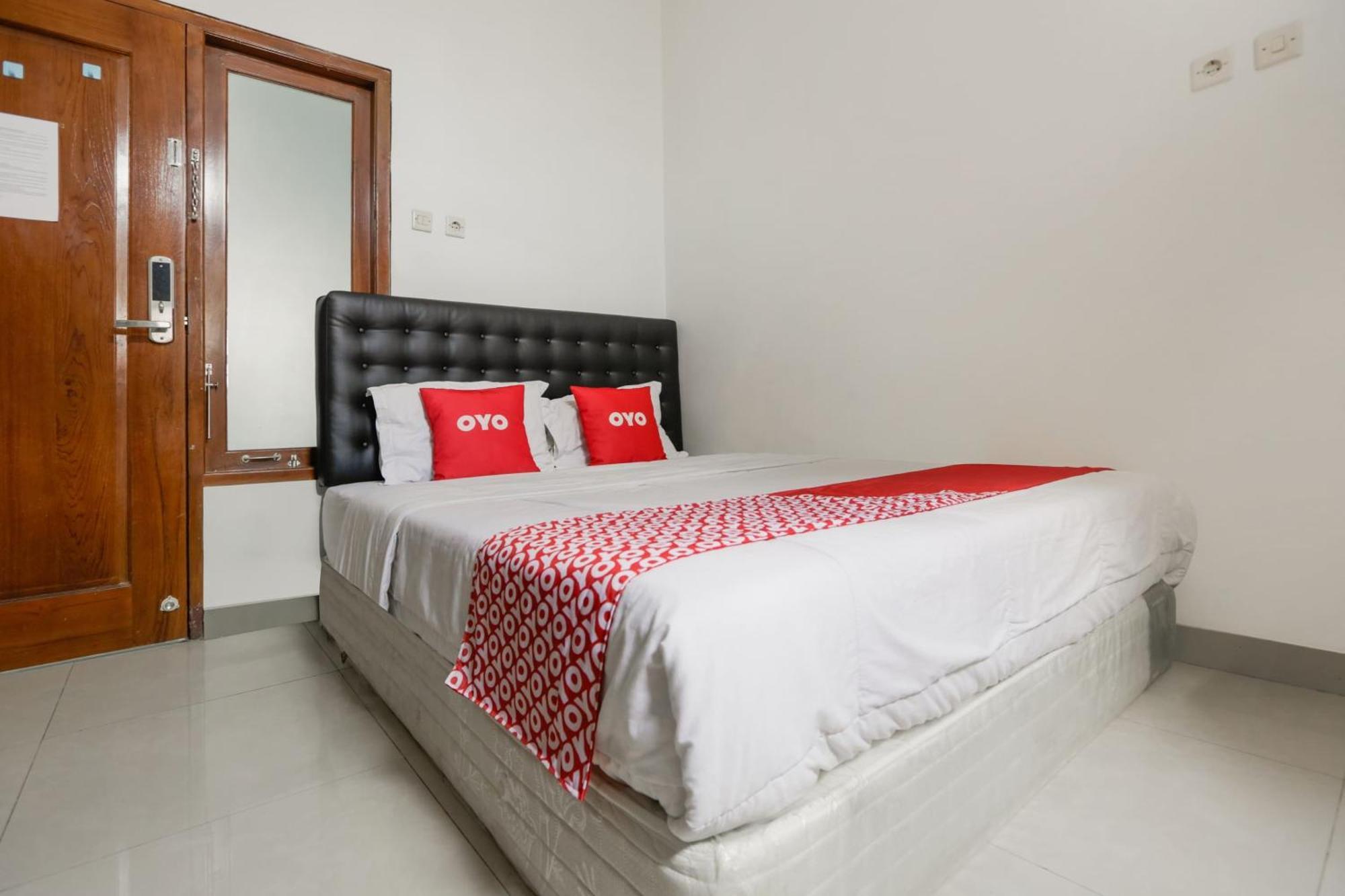Super Oyo 3838 Tamansari Guest House 수라카르타 외부 사진