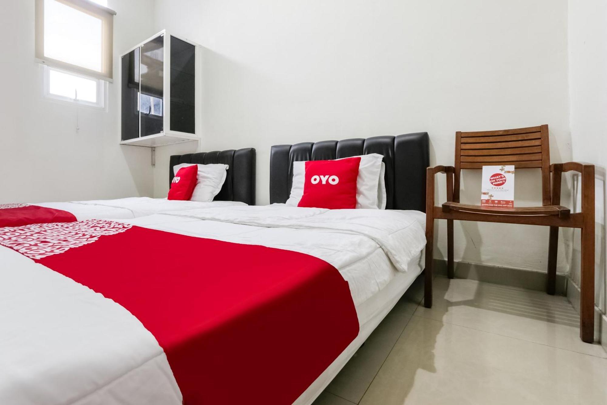 Super Oyo 3838 Tamansari Guest House 수라카르타 외부 사진