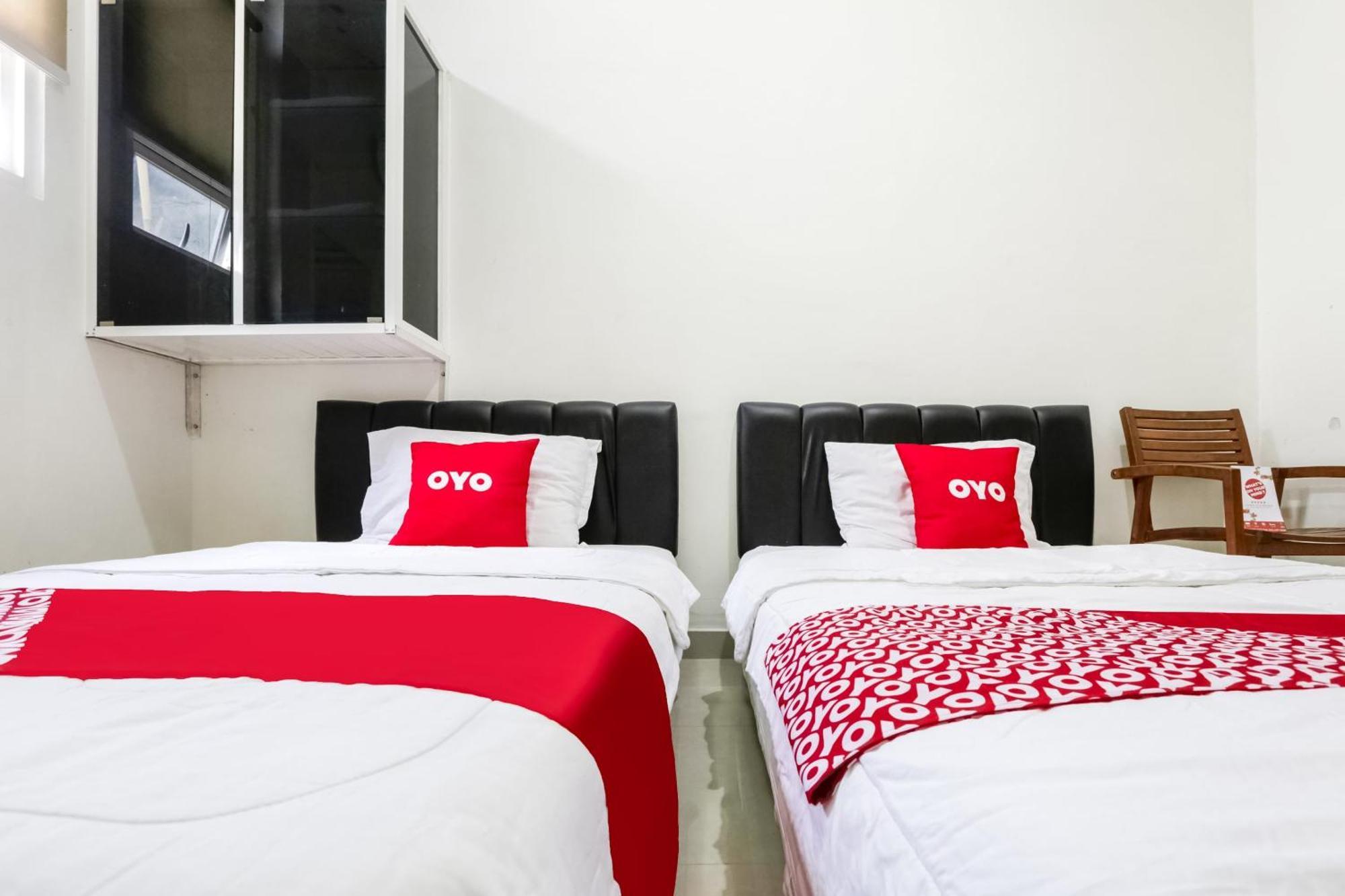 Super Oyo 3838 Tamansari Guest House 수라카르타 외부 사진