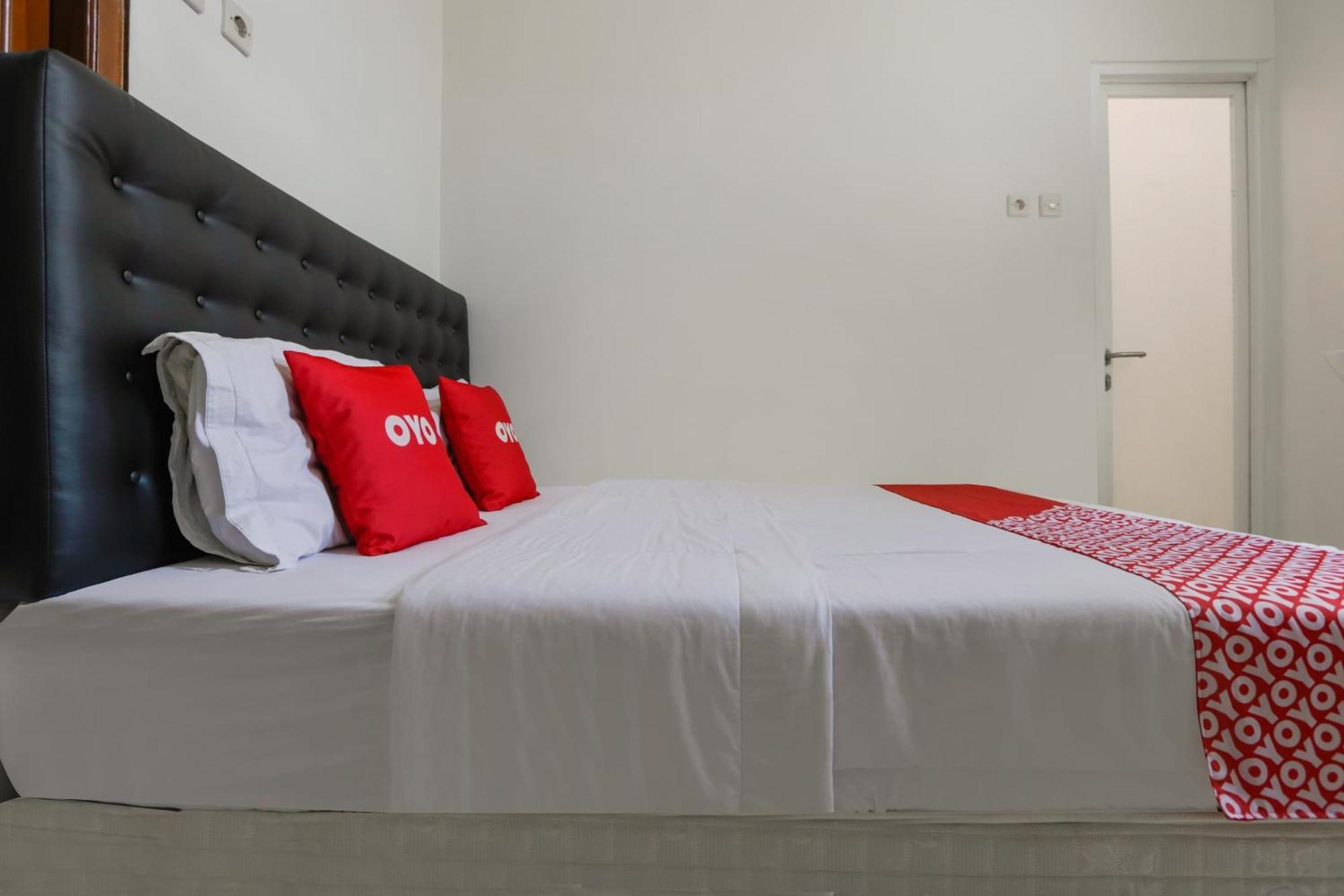 Super Oyo 3838 Tamansari Guest House 수라카르타 외부 사진