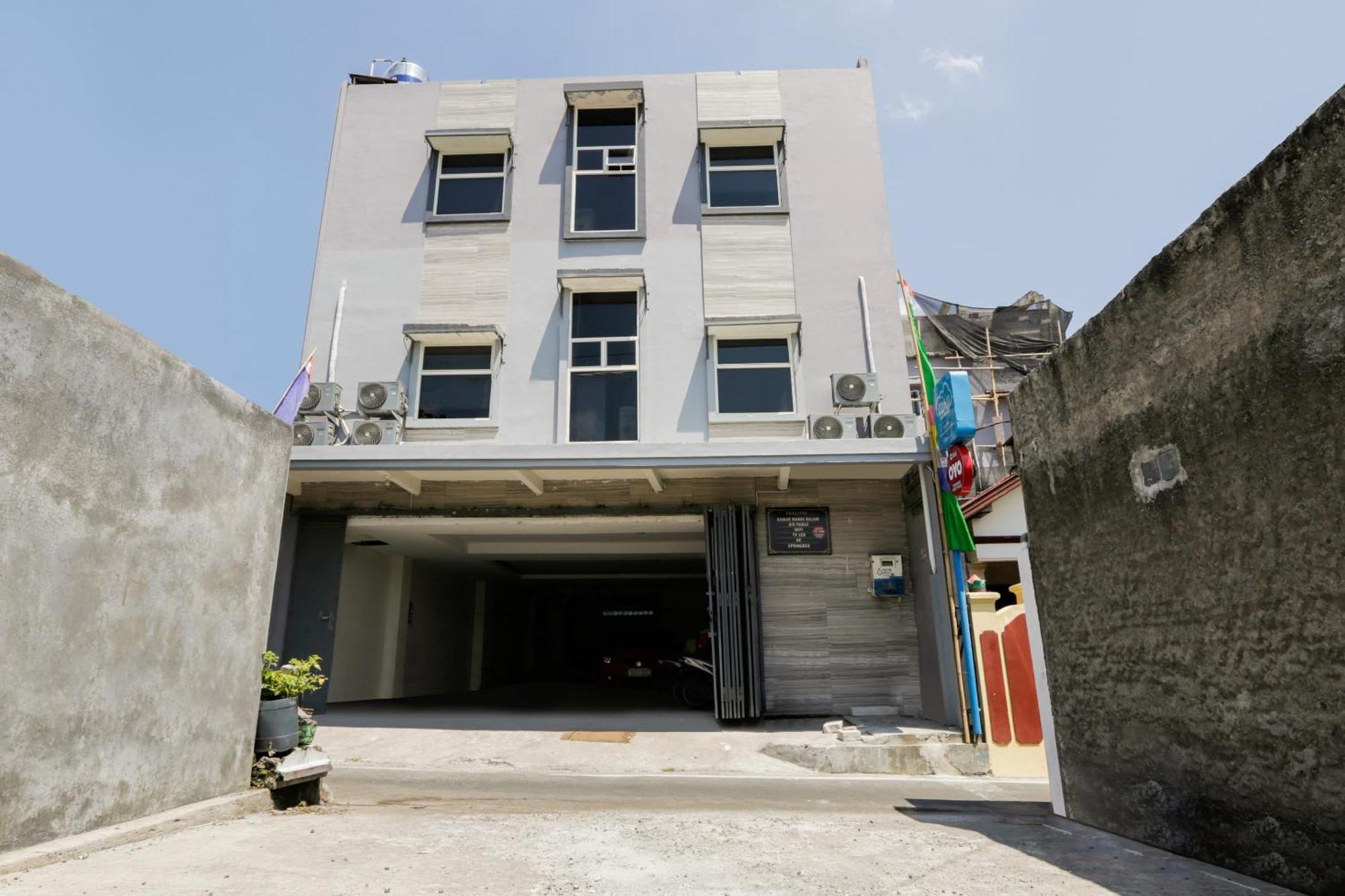 Super Oyo 3838 Tamansari Guest House 수라카르타 외부 사진