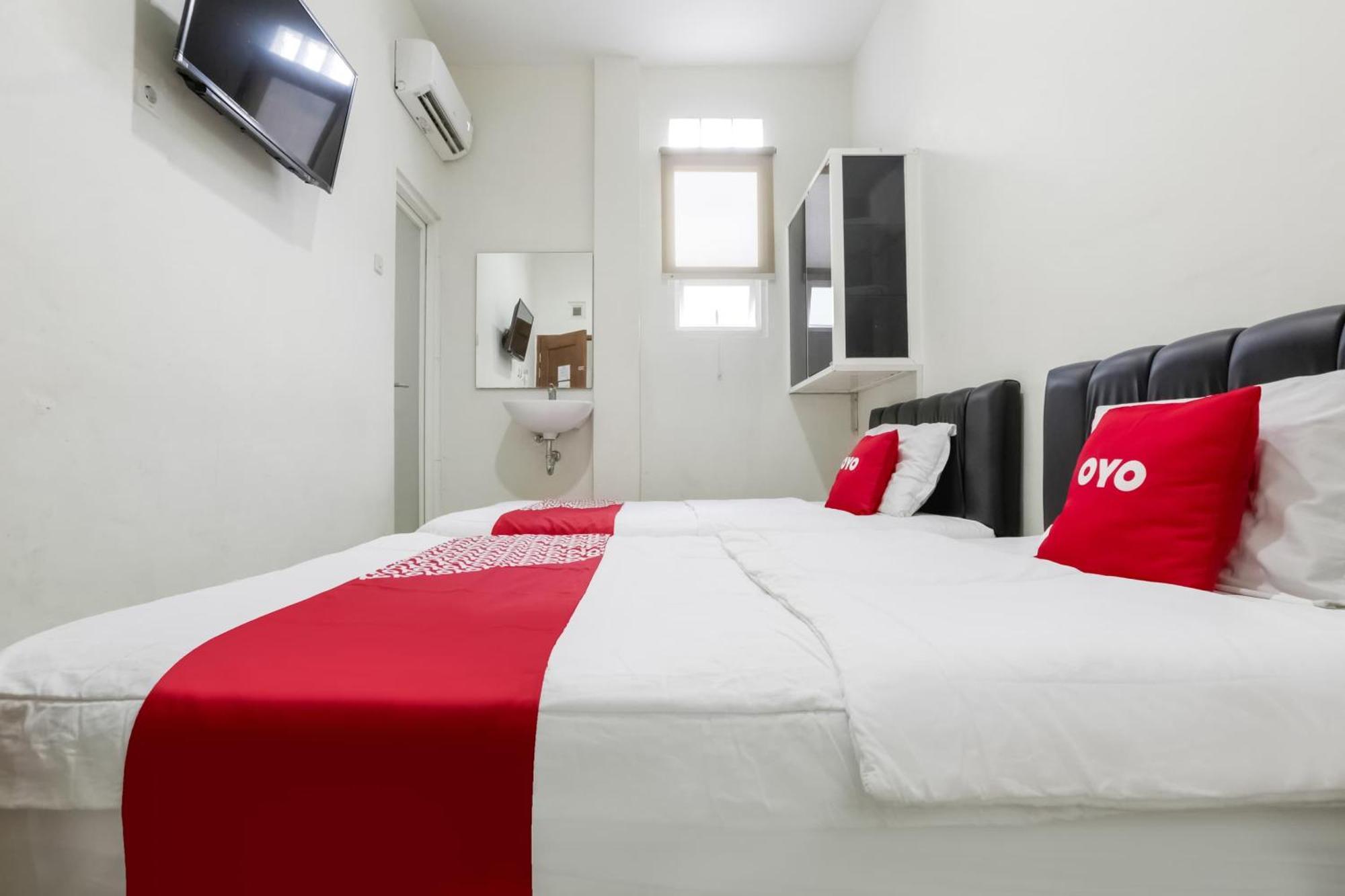 Super Oyo 3838 Tamansari Guest House 수라카르타 외부 사진